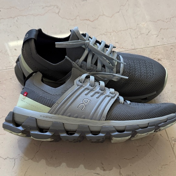 Gray On Clouds - Picture 2 of 3